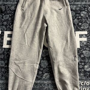 Supreme x Nike Sweatpants size L
